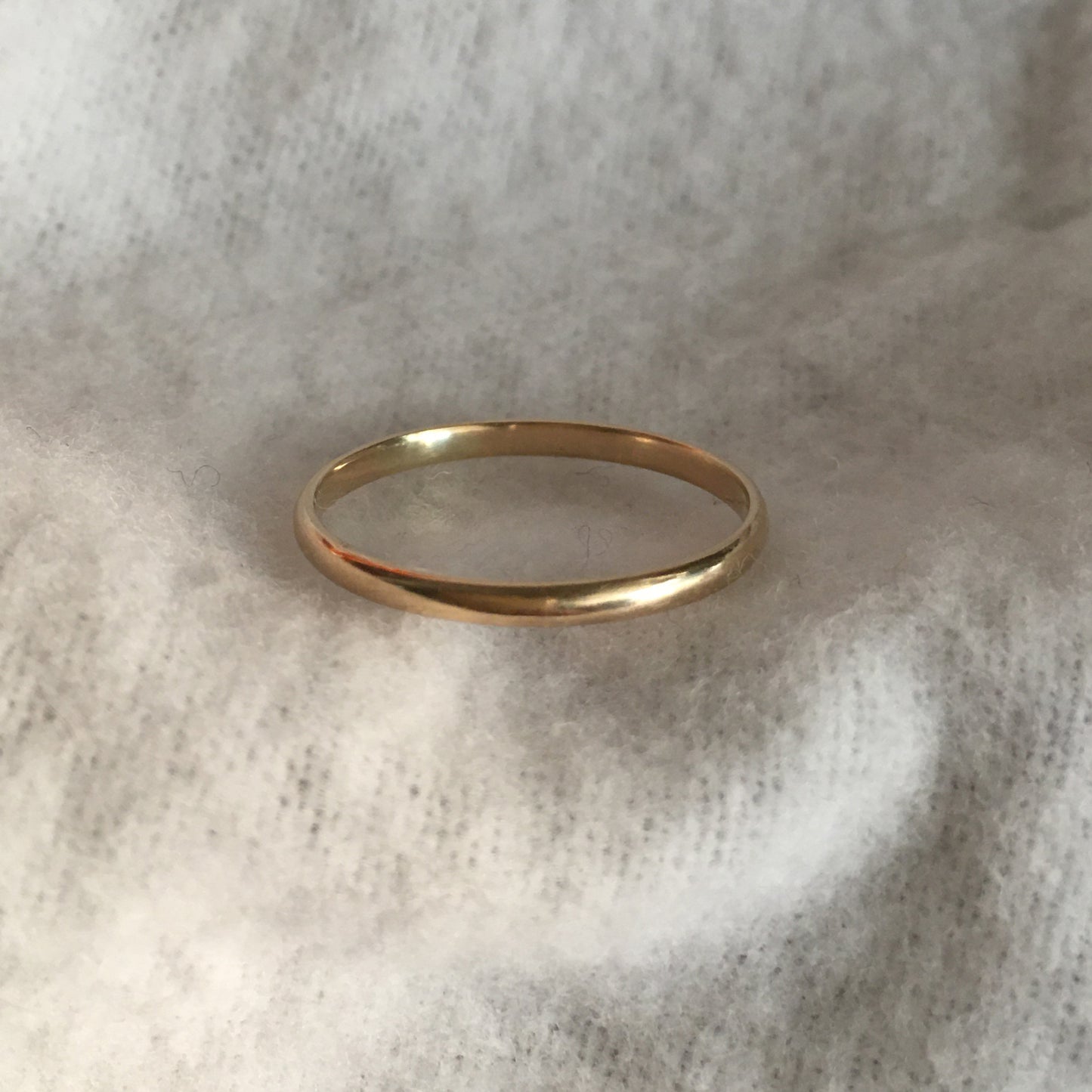 14k Gold Band Ring - Classic & Minimalist Design